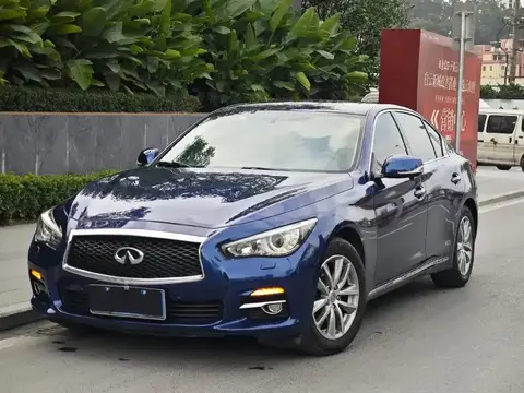 英菲尼迪大甩卖！17万开走豪华SUV，老车主哭晕在4S店！